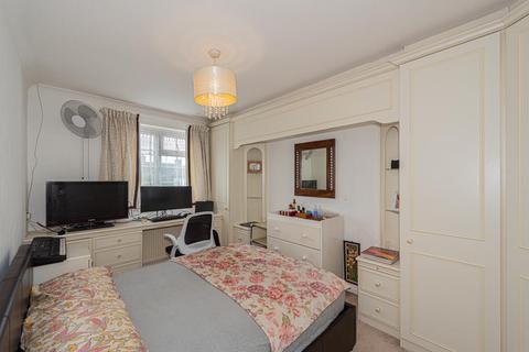 1 Mcdonough Close, Chessington, KT9 1ER