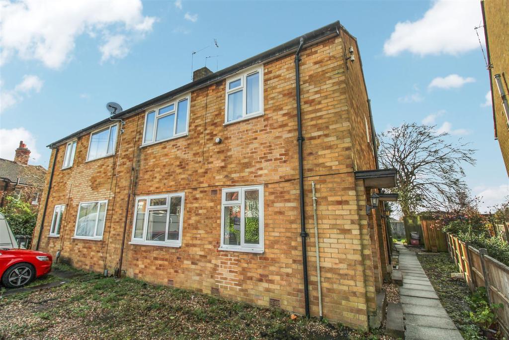 ACACIA ROAD, LEAMINGTON SPA CV32 6EG 2 bed £775 pcm (£179 pw)