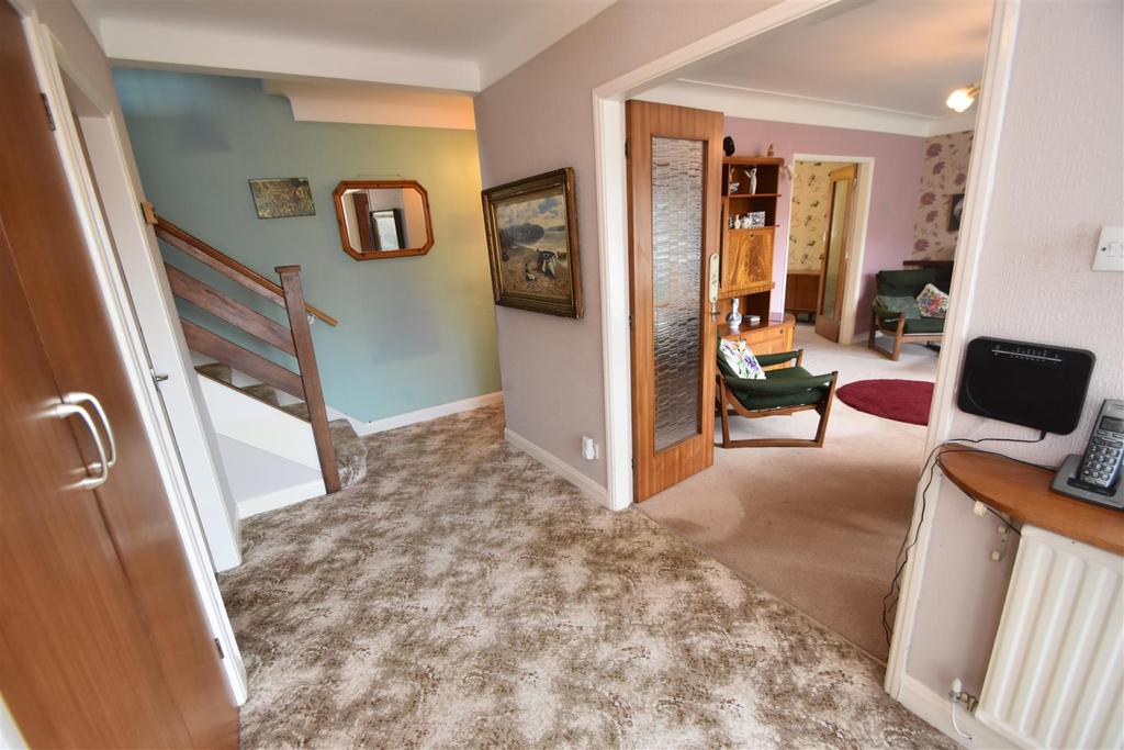 Moorland Park, Heswall, Wirral 4 bed detached house £550,000