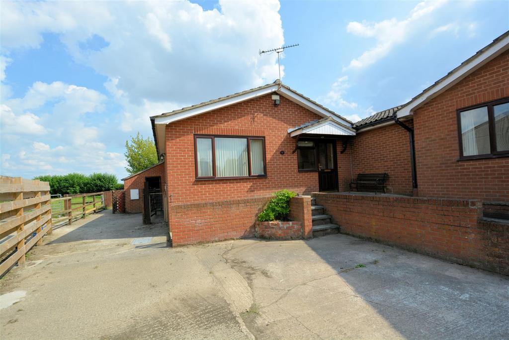 Wistow Lordship, Selby 6 bed semidetached bungalow for sale £440,000