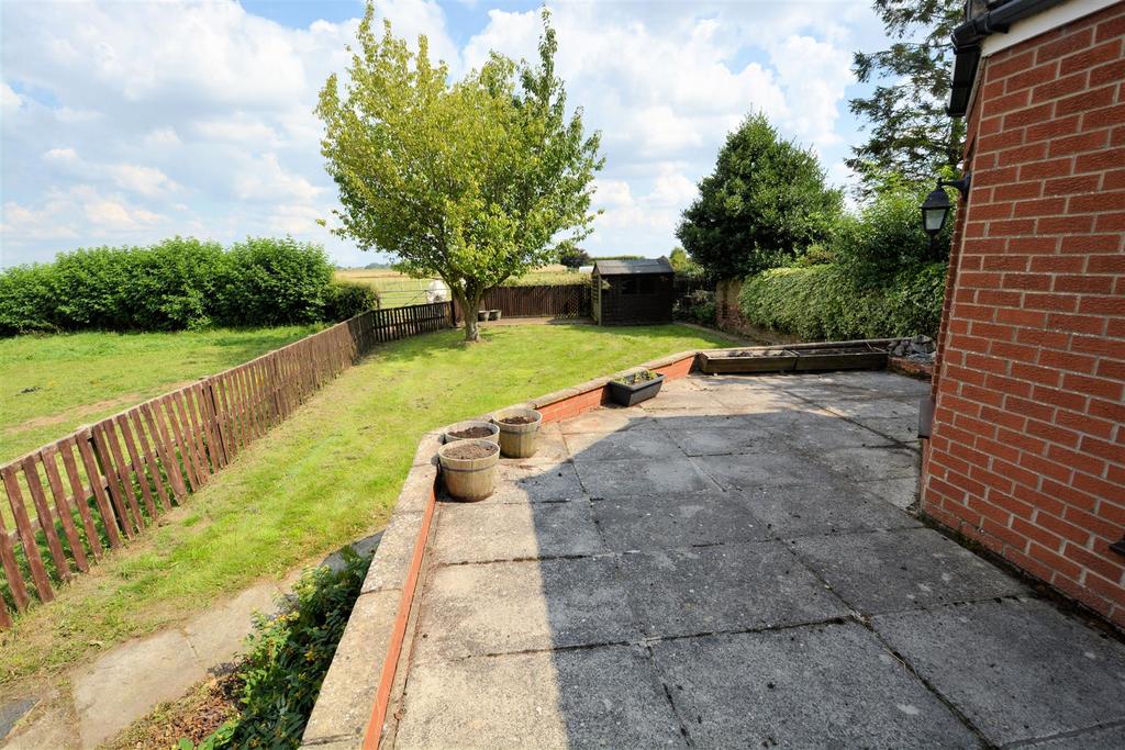 Wistow Lordship, Selby 2 bed semidetached bungalow £675 pcm (£156 pw)