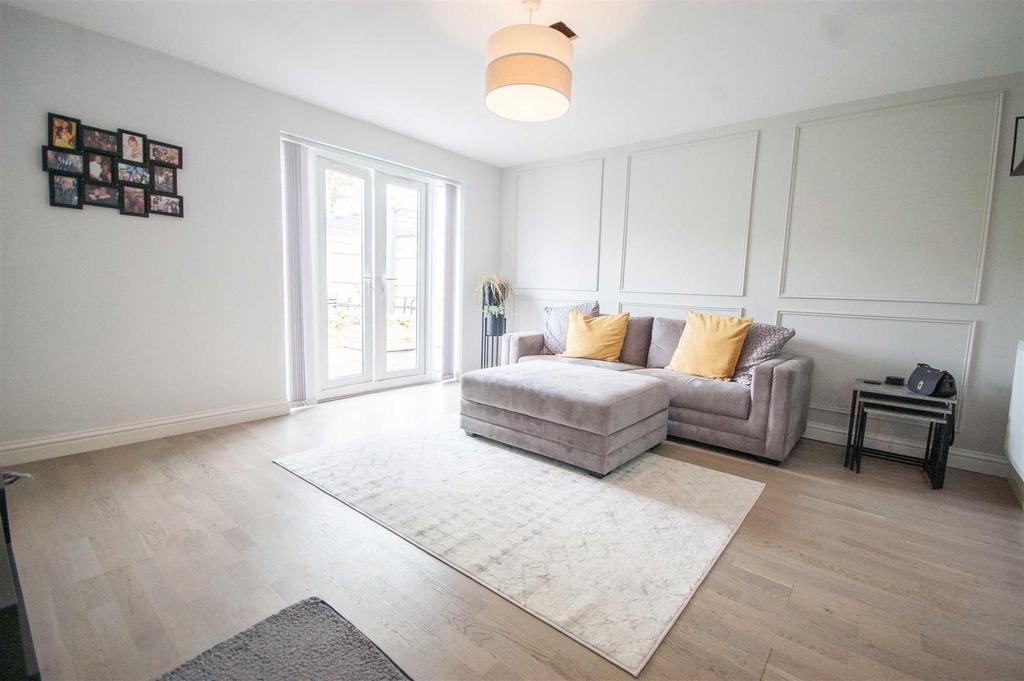 Bryony Close, Witham 2 bed end of terrace house £300,000