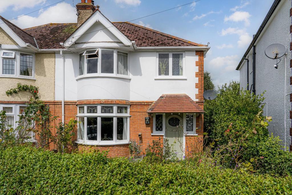 Old Bridge Road, Whitstable 3 bed semidetached house £425,000
