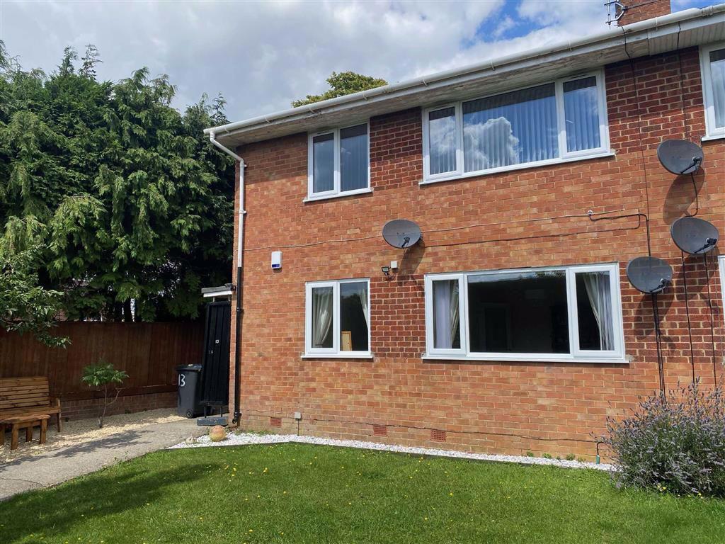 Pinemount Road, Hucclecote, Gloucester 2 bed £150,000