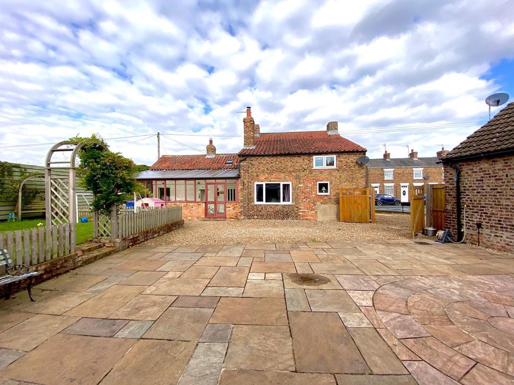Main Street, Brandesburton, Driffield 4 bed house £339,950