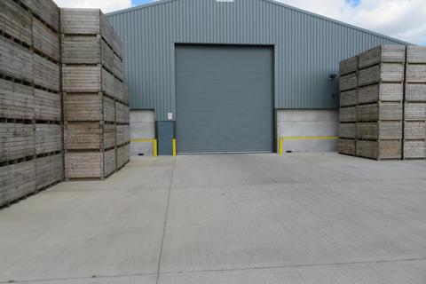Distribution warehouse to rent - Tendring