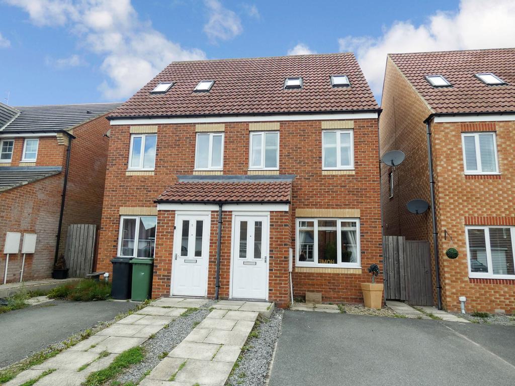 Whalton Grove, Ashington... 3 bed semidetached house £129,000