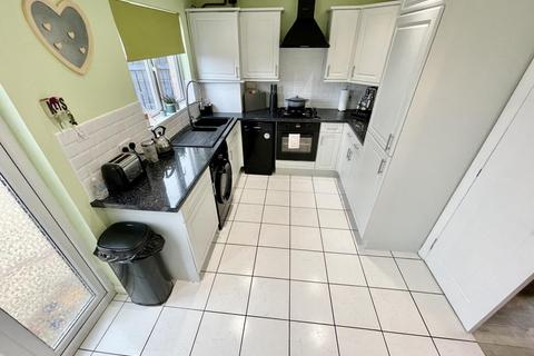 12 Barr Crescent, Irvine, KA12 0SQ
