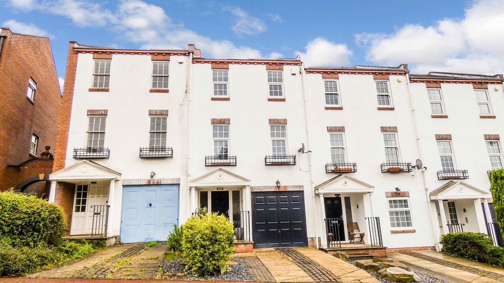 Dobson Crescent, St Peters Basin... 3 bed townhouse £245,000