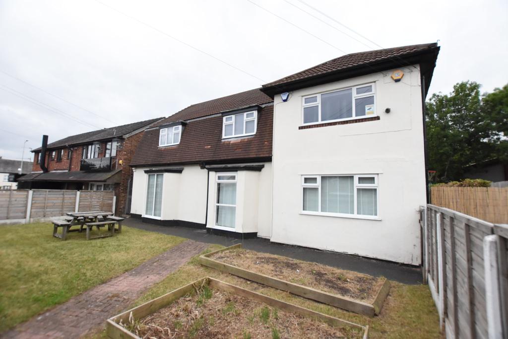 Harbour Lane, Warton, PR4 5 bed detached house £249,950