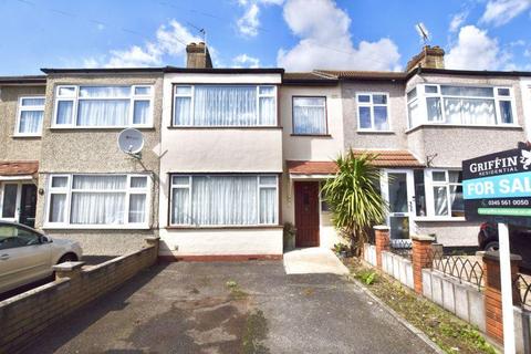 15 Eaton Drive, Romford, RM5 2NH