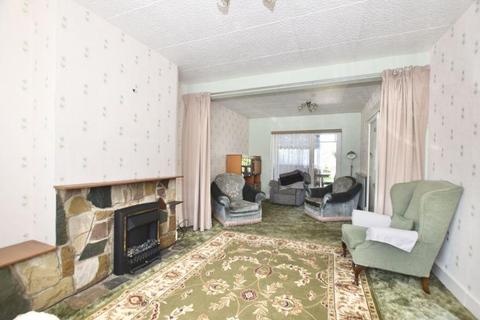 15 Eaton Drive, Romford, RM5 2NH