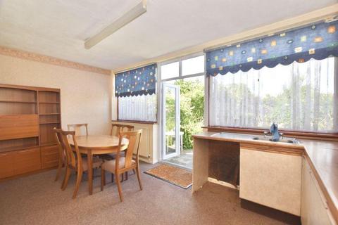 15 Eaton Drive, Romford, RM5 2NH