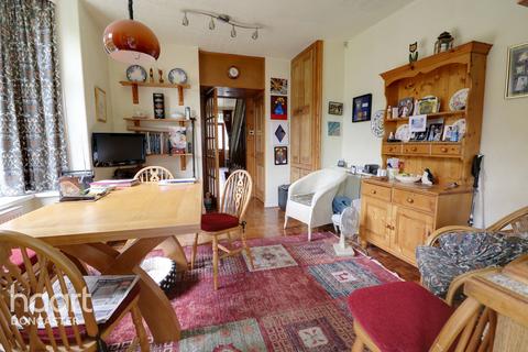 6 Axholme Road, Doncaster, DN2 4AW