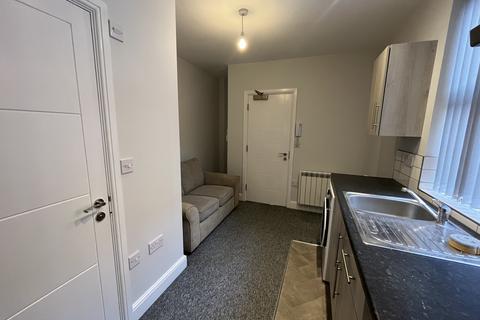 1 bedroom flat to rent, Westminster Road, Earlsdon, Coventry, CV1