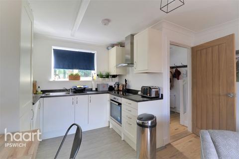 3 Boundary Oaks, Capel St Mary, Ipswich, IP9 2FL