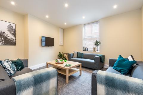 6 bedroom terraced house to rent, 3 Norwood Terrace, Hyde Park, Leeds, LS6 1EA