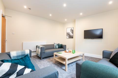 6 bedroom terraced house to rent, 3 Norwood Terrace, Hyde Park, Leeds, LS6 1EA