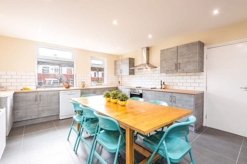 House in Leeds - View 2