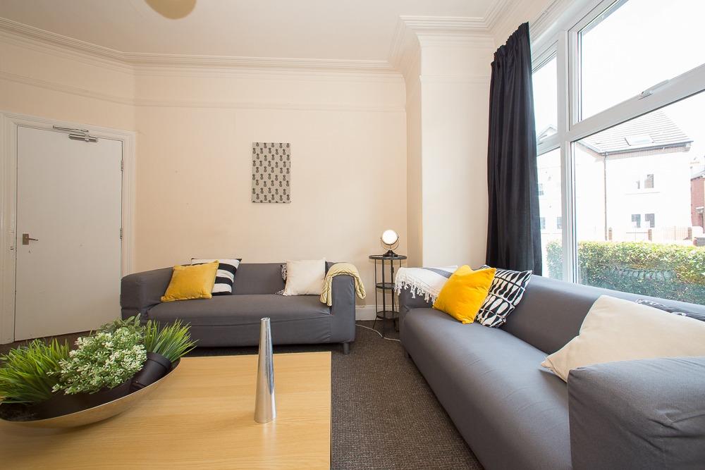 House in Leeds - View 2