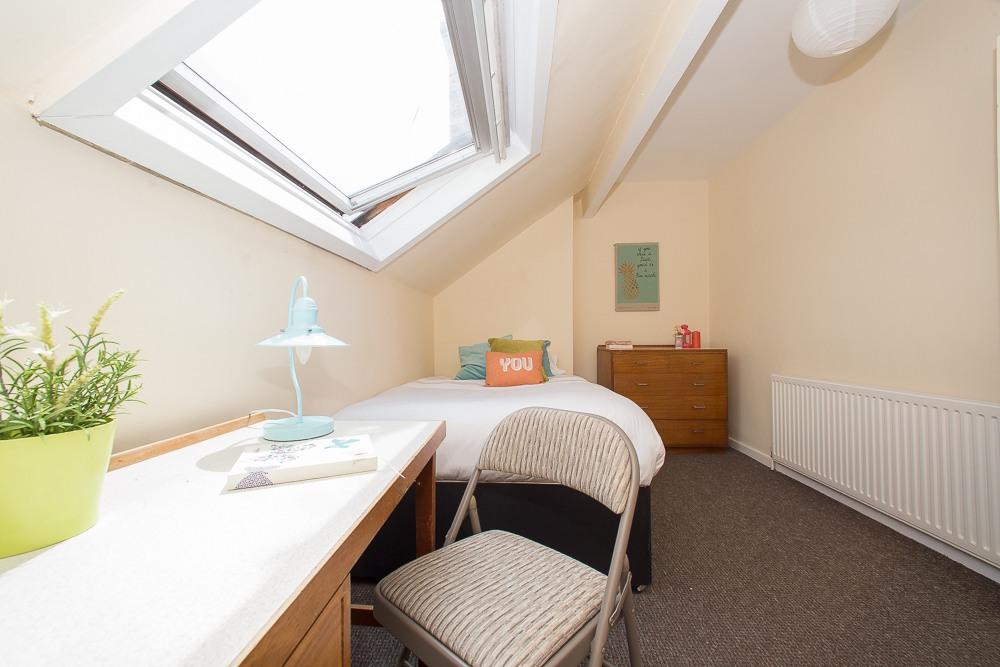 House in Leeds - View 5