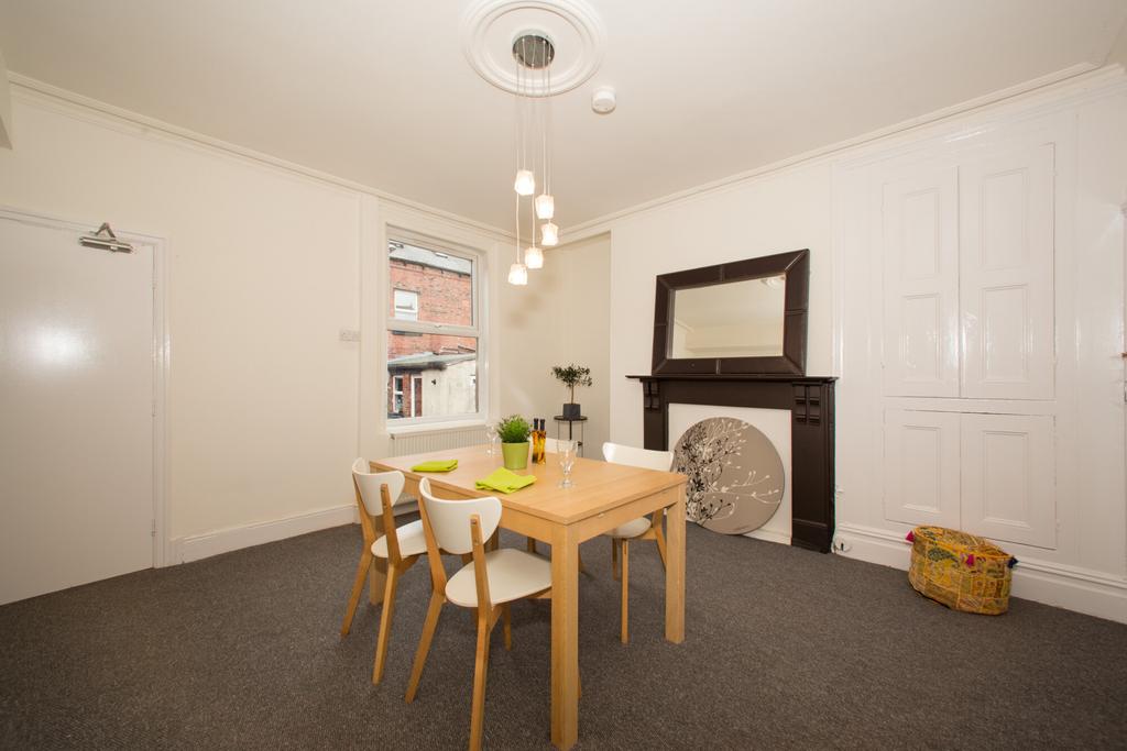 House in Leeds - View 4