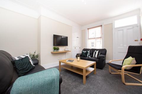 37 Headingley Avenue, Headingley, Leeds, LS6 3ER