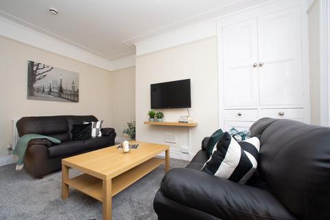 undefined, 37 Headingley Avenue, Headingley, Leeds, LS6 3ER