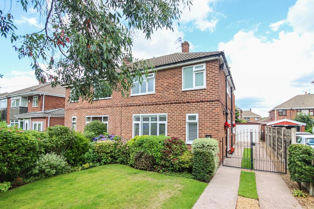 Moss Lane, Partington, Manchester, M31 3 bed semidetached house £240,000