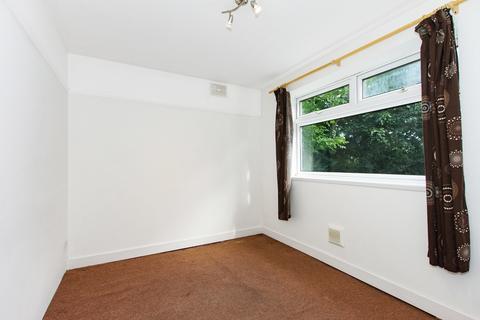 105 High Grove, London, SE18 2PU