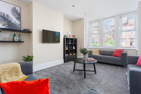 5 Estcourt Avenue, Headingley, Leeds, LS6 3ES