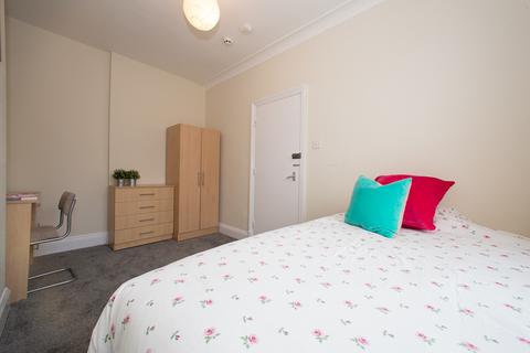 5 bedroom terraced house to rent, 50 Estcourt Avenue, Headingley, Leeds, LS6 3ET
