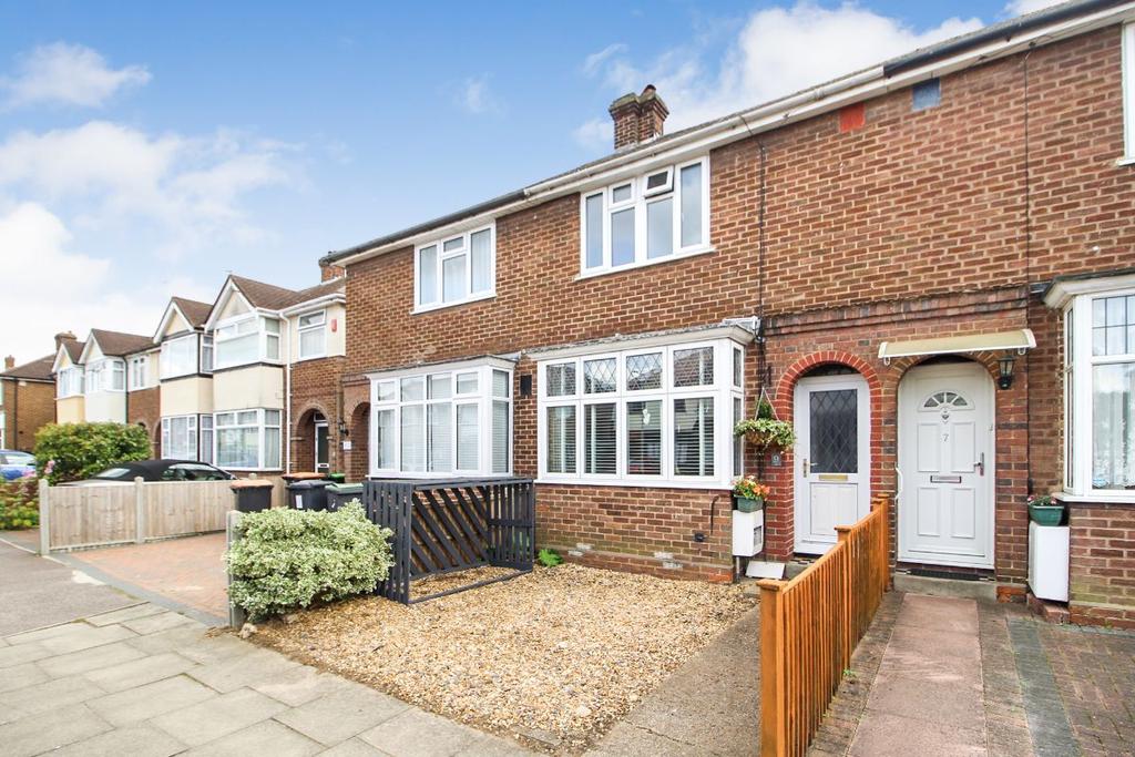 Winchester Road, Bedford 3 bed terraced house £250,000