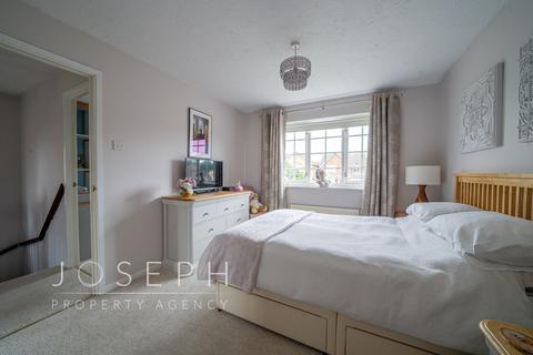 14 Euston Avenue, Rushmere St Andrew, Ipswich, IP4 5QY