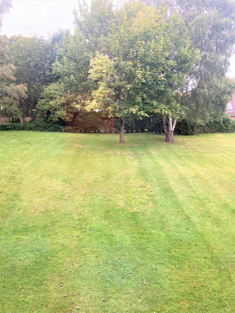 2 bedroom flat to re