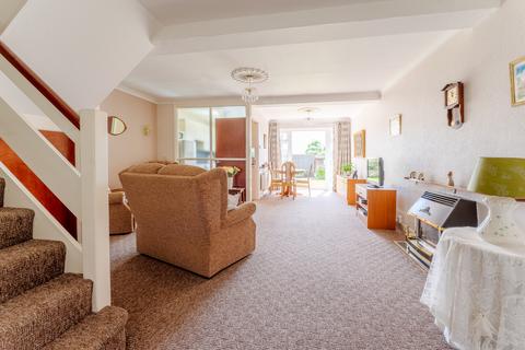 24 Balmoral Road, Worcester Park, KT4 8SR