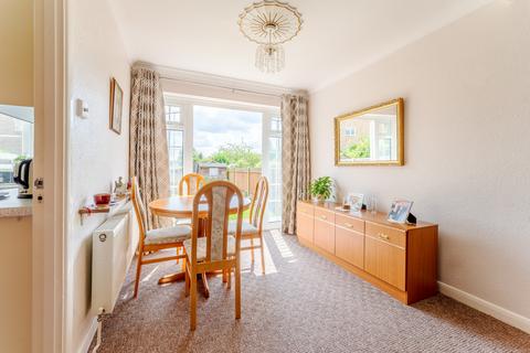 24 Balmoral Road, Worcester Park, KT4 8SR