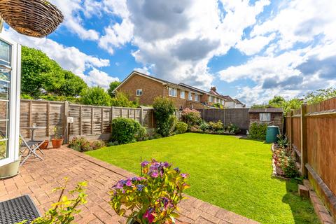 24 Balmoral Road, Worcester Park, KT4 8SR