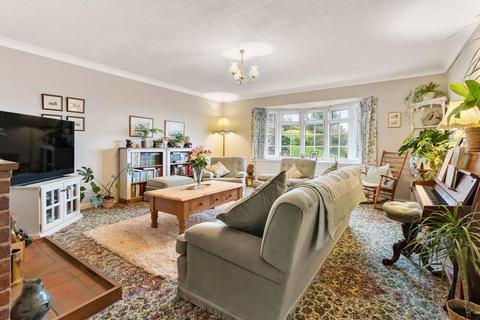 4 bedroom bungalow for sale, 4 Knapp Ridge, Ledbury, Herefordshire, HR8