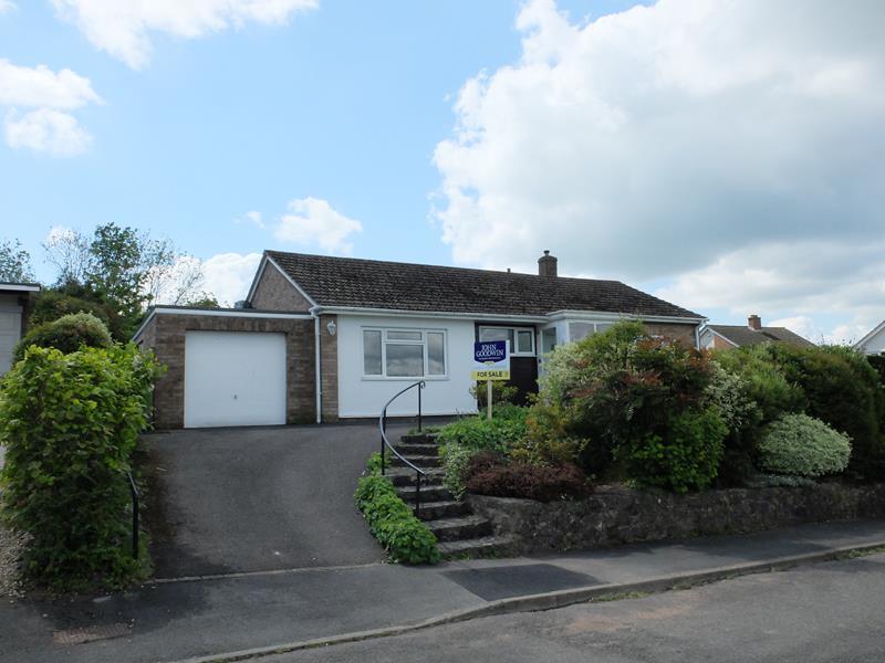 20 Knapp Close, Ledbury... 3 bed bungalow £325,000