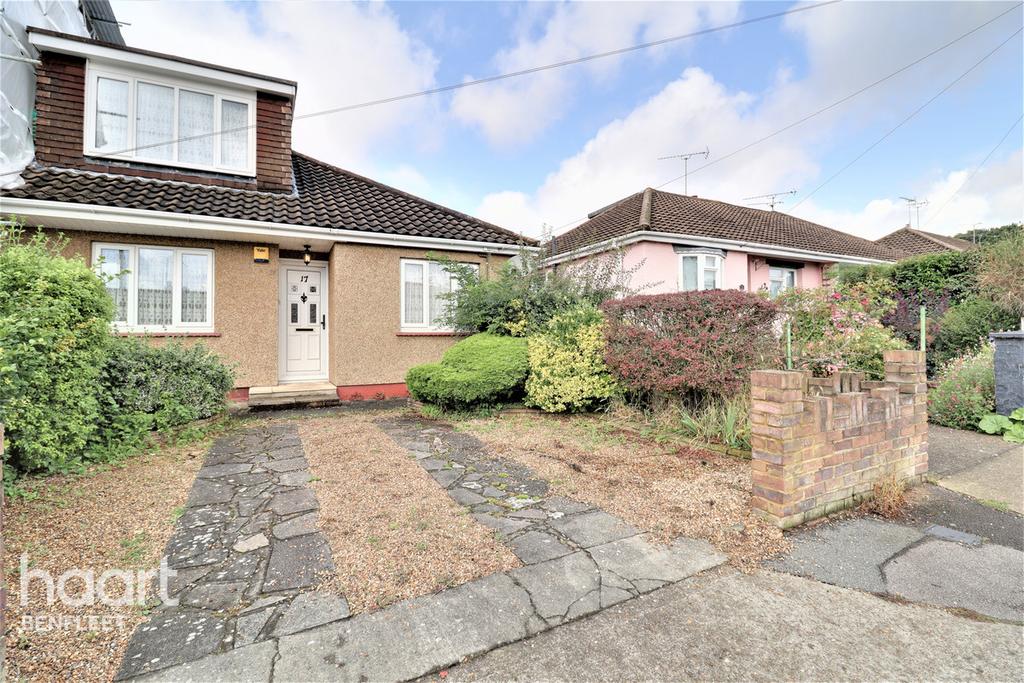Cedar Park Close, Benfleet 2 bed semidetached bungalow £325,000