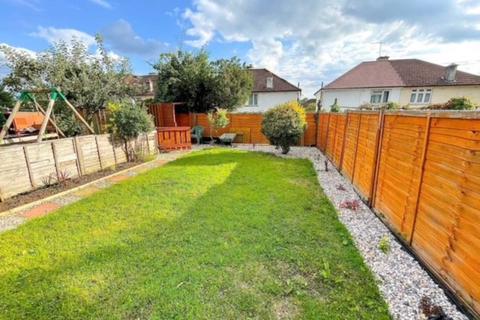 34 Coates Road, Elstree, Borehamwood, WD6 3DS