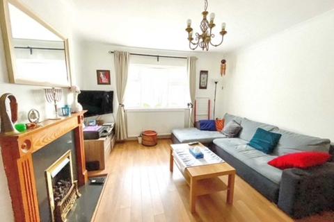 34 Coates Road, Elstree, Borehamwood, WD6 3DS