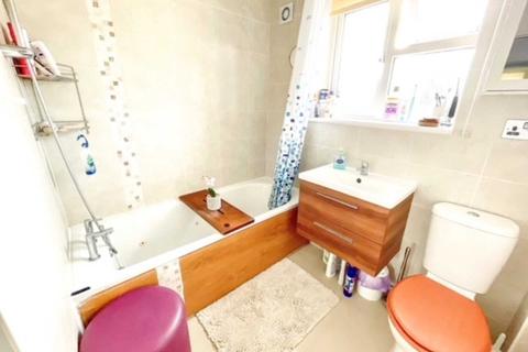 34 Coates Road, Elstree, Borehamwood, WD6 3DS