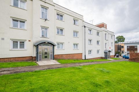 2 bedroom apartment for sale - Harold Gibbons Court, Victoria Way, London, SE7