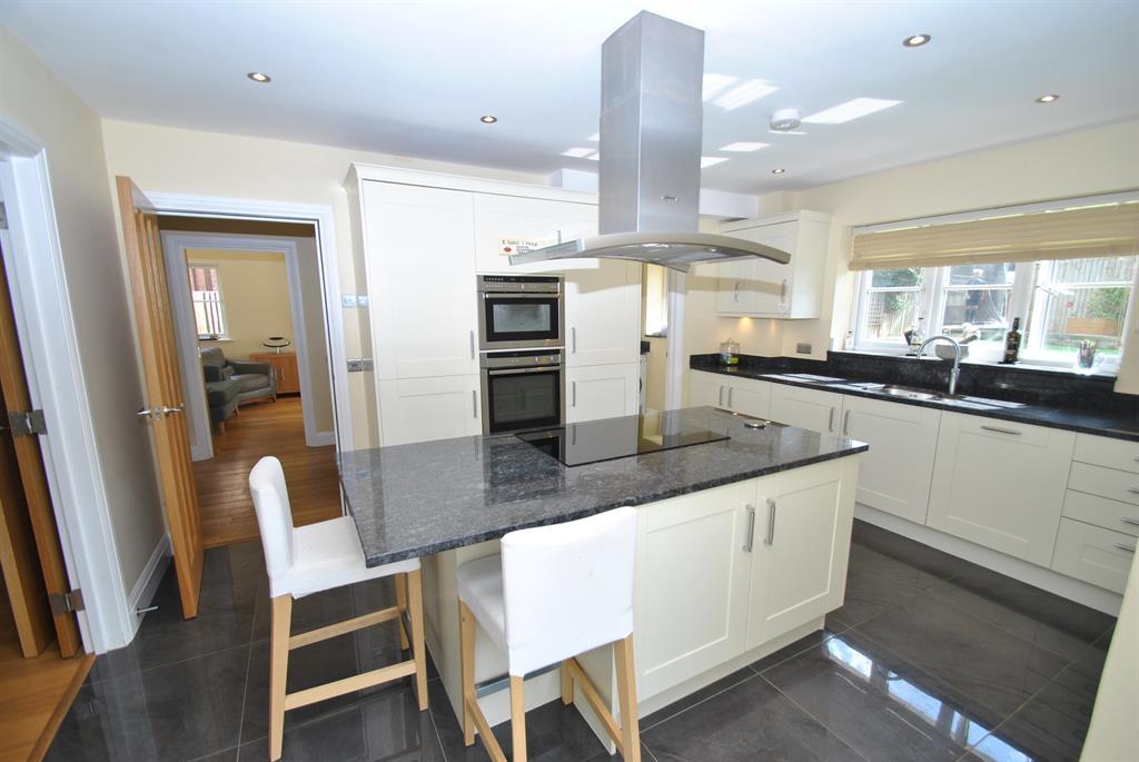 Deacons Place, Buntingford, SG9 9FT 5 bed detached house - £750,000