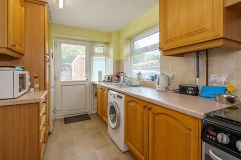 3 bedroom semi-detached house for sale - Ferring Gardens, Felpham, Bognor Regis, West Sussex, PO22 8HW