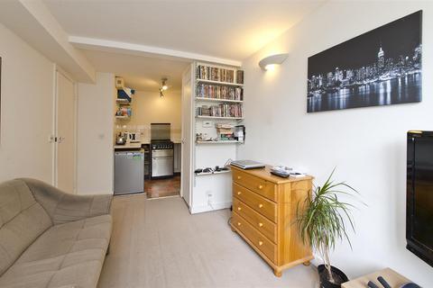 1 bedroom apartment to rent, Russell Court, Hammersmith Grove, London, W6