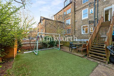 3 bedroom apartment for sale, Queens Drive, London, N4