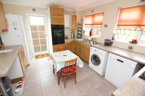 10 Paddock Close, Worcester Park, KT4 7LY